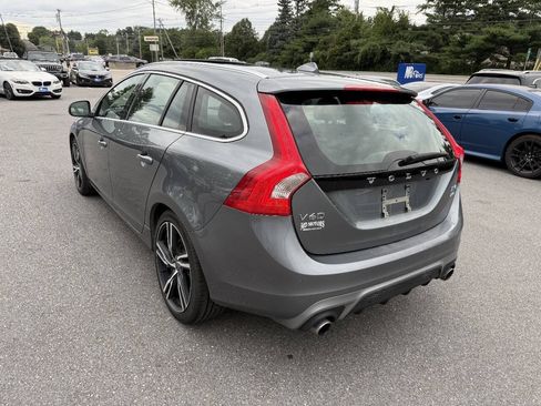 Used 2017 Volvo V60 T6 R-Design Platinum w/ Climate Package AWD/4WD image 10