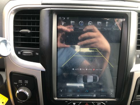 Used 2015 RAM 2500 SLT image 36