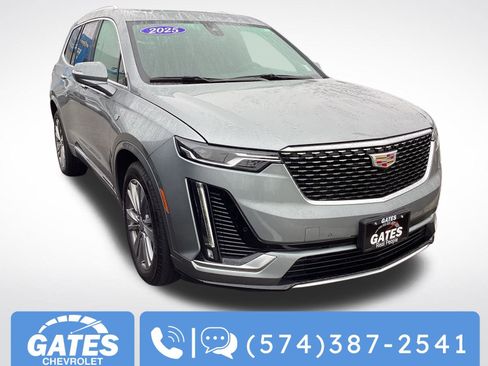 Used 2025 Cadillac XT6 Premium Luxury image 1