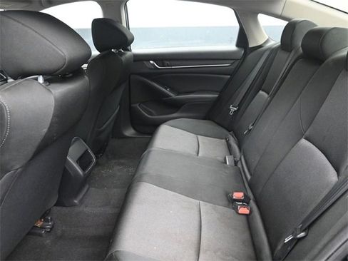 Used 2018 Honda Accord LX image 19