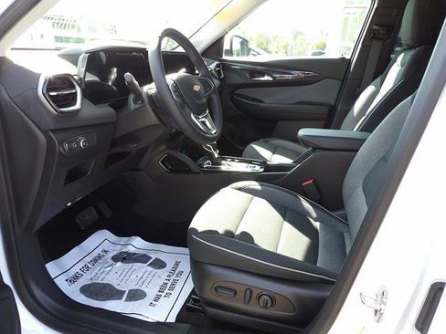 Certified 2026 Chevrolet TrailBlazer LT w/ Convenience Package FWD image 14