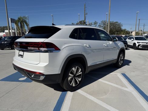 New 2026 Volkswagen Atlas Cross Sport SE image 3