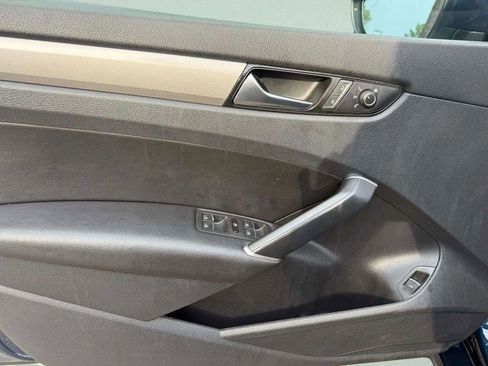 Used 2022 Volkswagen Passat 2.0T SE image 30