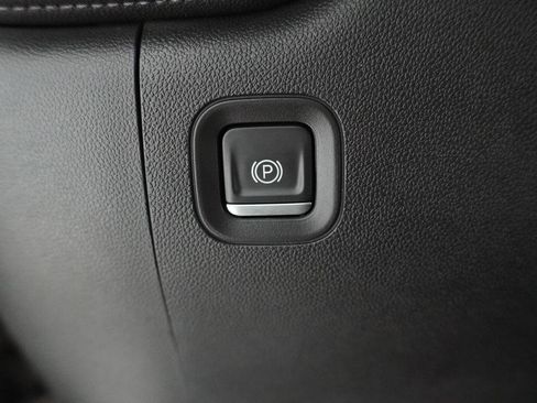 Used 2021 GMC Sierra 1500 Denali RWD image 14