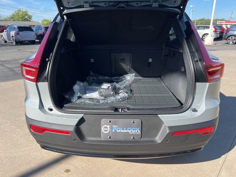 New 2026 Volvo XC40 B5 Ultra w/ Protection Package Premier AWD/4WD image 32