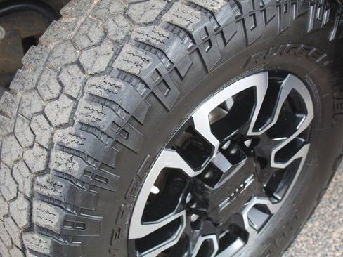 Used 2020 GMC Sierra 2500 SLE w/ SLE Value Package; image 12