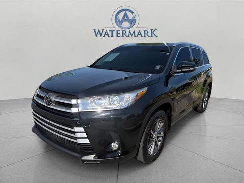 Used 2018 Toyota Highlander XLE AWD/4WD image 1