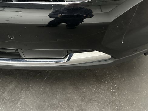 Used 2021 Chevrolet Tahoe Premier w/ Premium Package image 3