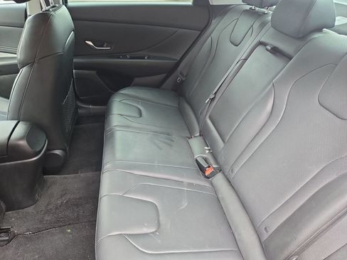 Used 2022 Hyundai Elantra Limited FWD image 22
