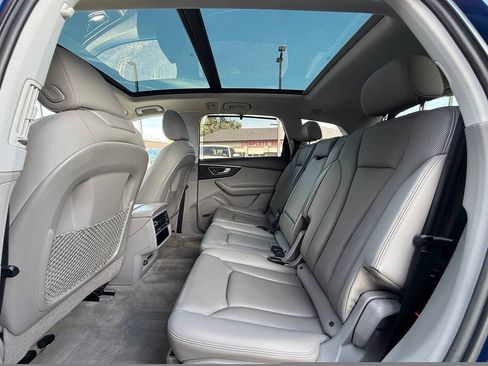 Used 2020 Audi Q7 3.0T Prestige w/ Prestige Package AWD/4WD image 18