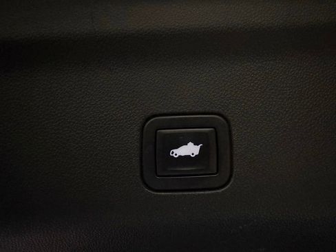 Used 2021 GMC Yukon Denali w/ Denali Ultimate Package image 30