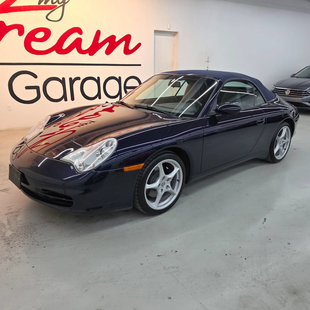 Used 2004 Porsche 911 Carrera 4 AWD/4WD image 8