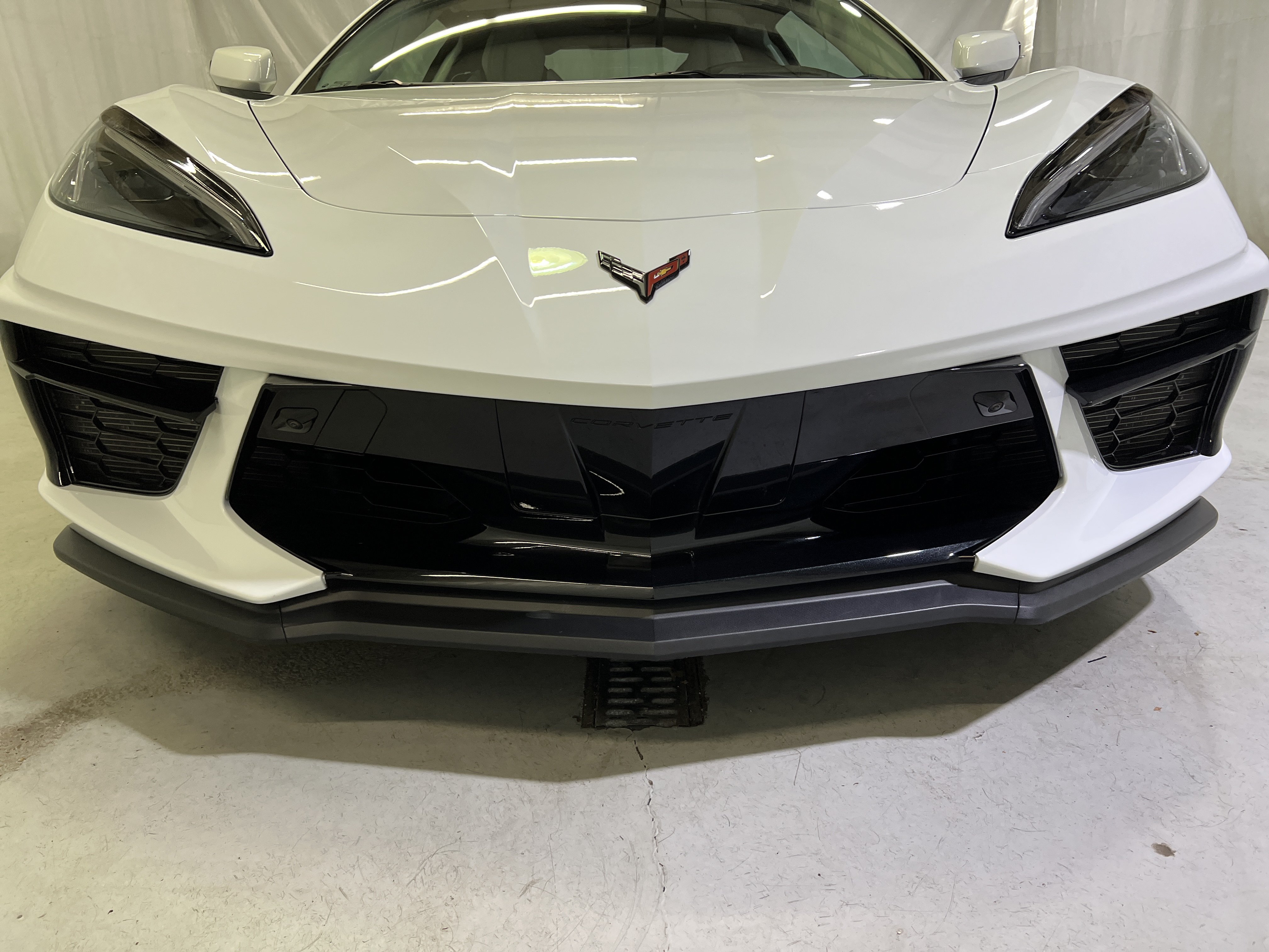 Used 2022 Chevrolet Corvette Stingray Premium Cpe w/ Z51 Performance Package RWD image 4