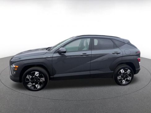 Used 2025 Hyundai Kona SEL image 9
