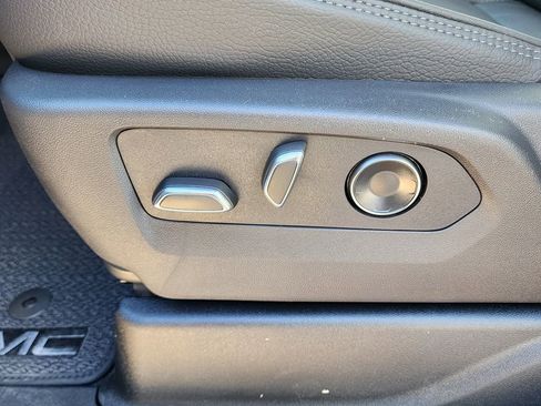 New 2026 GMC Yukon XL Denali w/ Sun & Power Step Package image 18