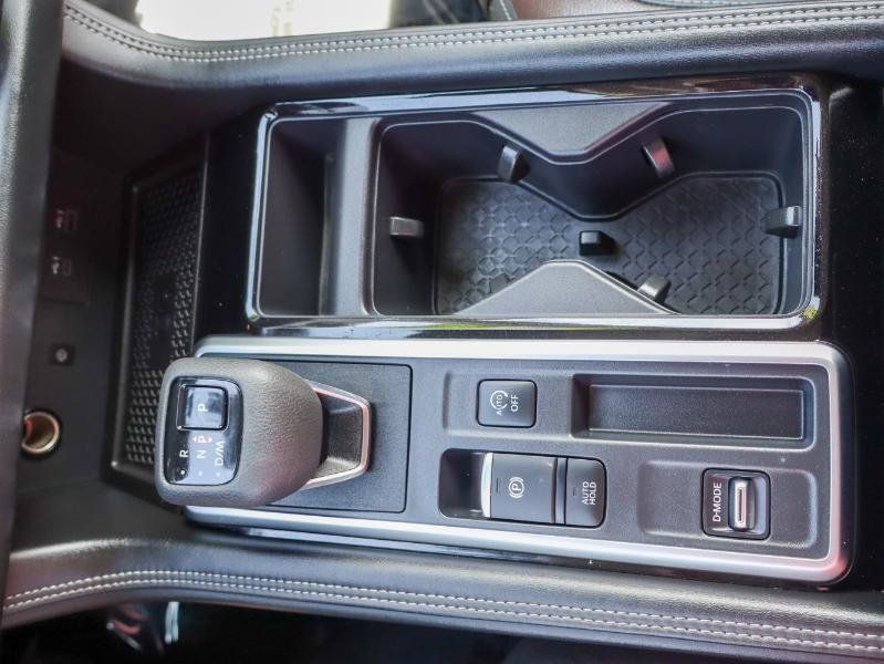 Used 2024 Nissan Pathfinder Platinum FWD image 19