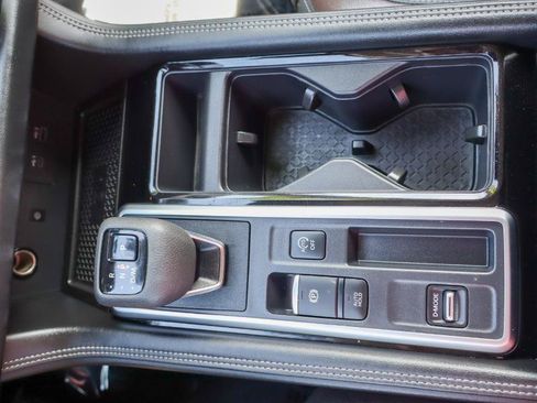 Used 2024 Nissan Pathfinder Platinum FWD image 19