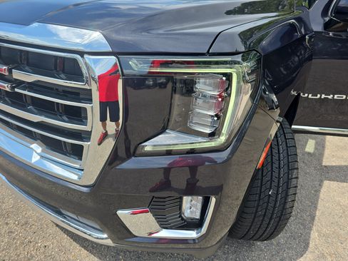 Used 2023 GMC Yukon SLT AWD/4WD image 33