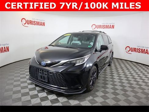 Used 2021 Toyota Sienna XSE image 2