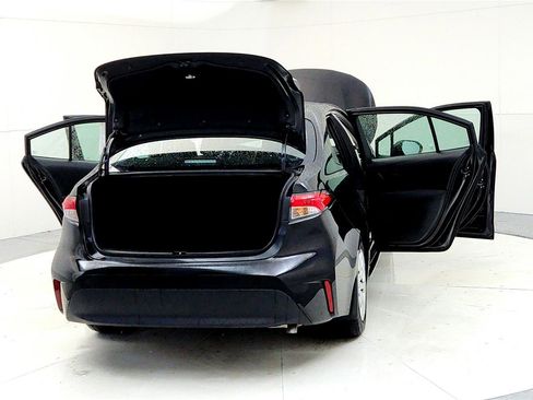 Used 2024 Toyota Corolla LE image 11