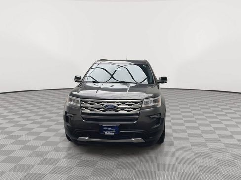 Used 2018 Ford Explorer XLT w/ Equipment Group 202A AWD/4WD image 37