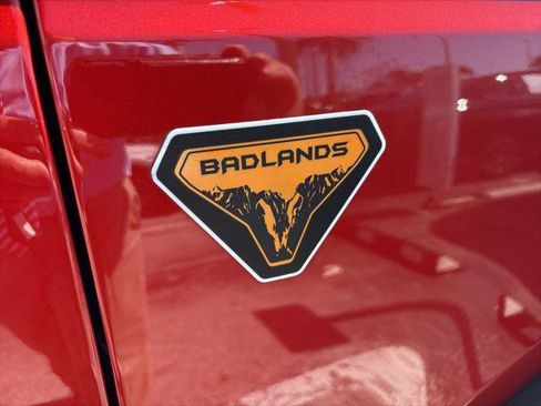 Used 2023 Ford Bronco Badlands image 5
