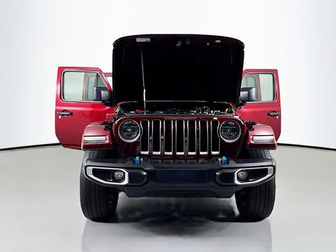 Used 2022 Jeep Wrangler Unlimited Sahara w/ Cold Weather Group image 25