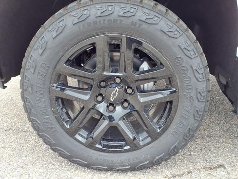 New 2026 Chevrolet Silverado 1500 Custom Trail Boss AWD/4WD image 10