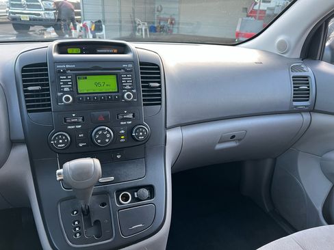 Used 2012 Kia Sedona LX FWD image 12