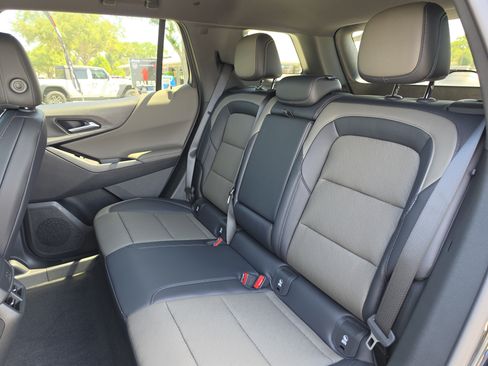 New 2027 Chevrolet Equinox LT w/ Convenience Package II FWD image 22