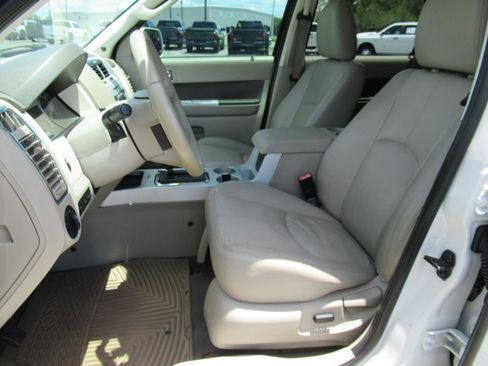 Used 2009 Mercury Mariner Premier AWD/4WD image 18