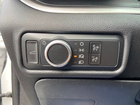 Used 2022 Ford Explorer XLT image 25