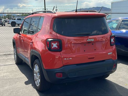 Used 2019 Jeep Renegade Latitude w/ Cold Weather Group AWD/4WD image 2