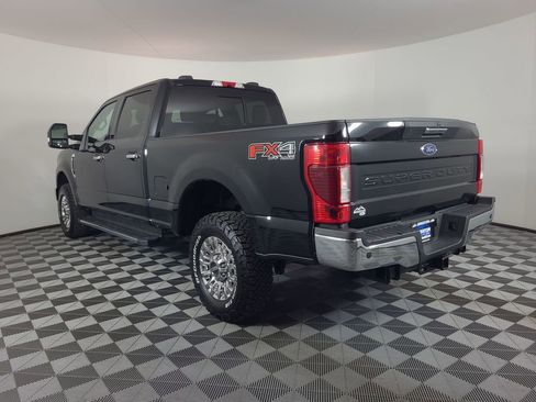 Used 2021 Ford F250 XLT w/ XLT Premium Package image 5
