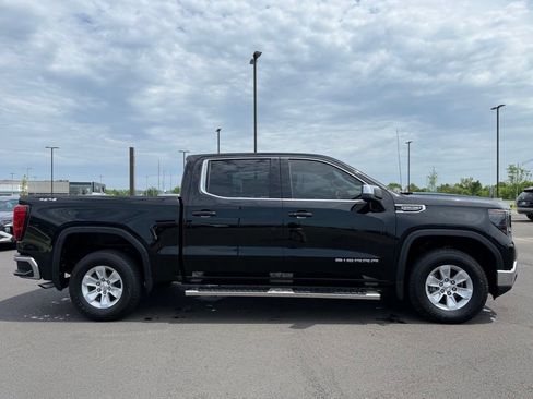 Used 2025 GMC Sierra 1500 SLE AWD/4WD image 4