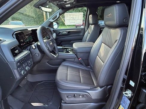 New 2025 Chevrolet Tahoe High Country image 13