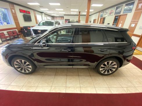 Used 2020 Lincoln Corsair Reserve w/ Equipment Group 201A AWD/4WD image 2