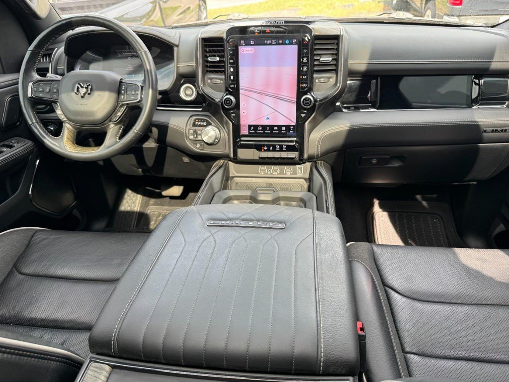 Used 2025 RAM 1500 Limited AWD/4WD image 11