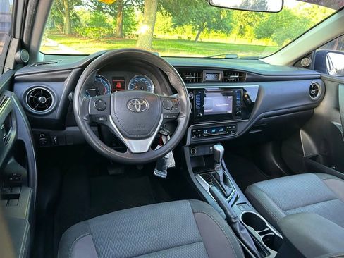 Used 2017 Toyota Corolla LE FWD image 13
