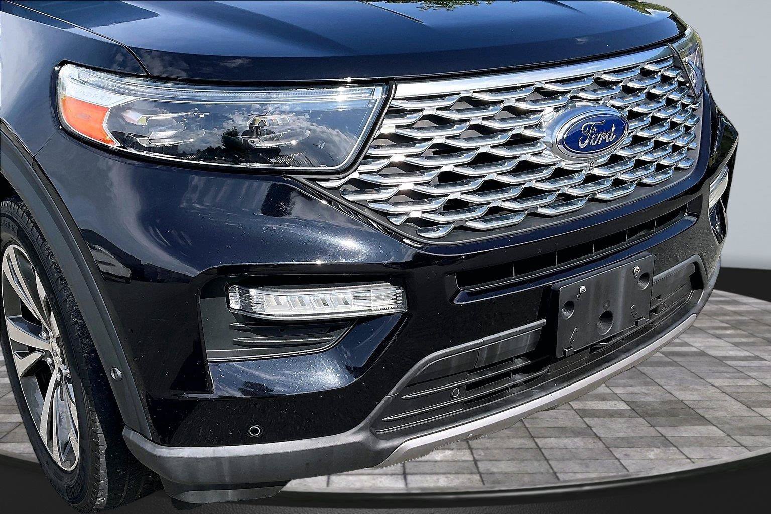 Used 2020 Ford Explorer Platinum w/ Premium Technology Package AWD/4WD image 29
