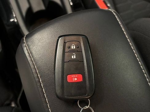 Used 2022 Toyota Corolla SE image 16