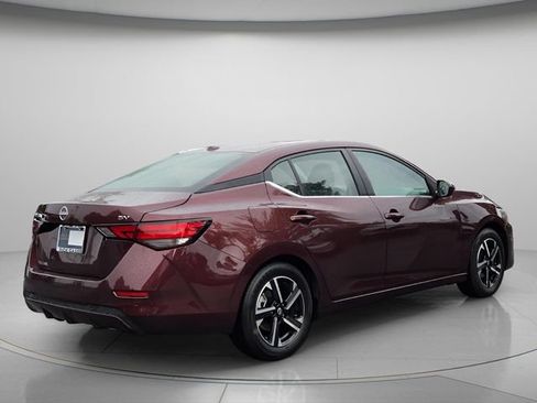 Used 2024 Nissan Sentra SV FWD image 7