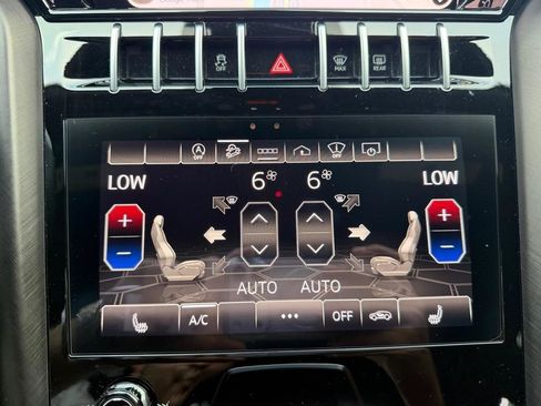 Used 2022 Lamborghini Urus AWD/4WD image 28