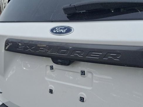 Used 2023 Ford Explorer XLT w/ Equipment Group 202A image 30