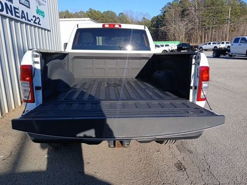 Used 2024 RAM 2500 Tradesman w/ Chrome Appearance Group image 7