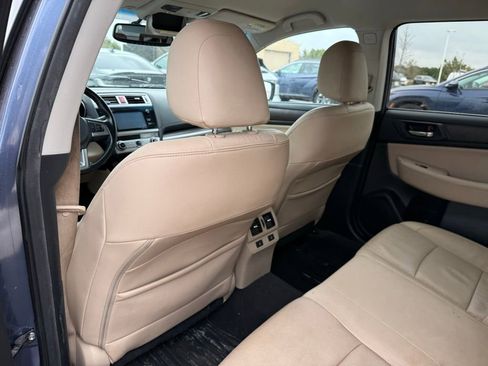 Used 2015 Subaru Outback 2.5i Limited image 9