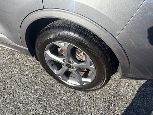 Used 2023 Ford Escape ST-Line image 14