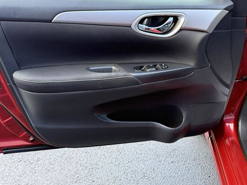 Used 2015 Nissan Sentra SV image 6