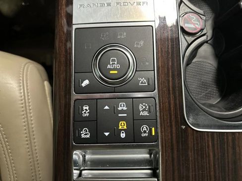 Used 2016 Land Rover Range Rover HSE image 27