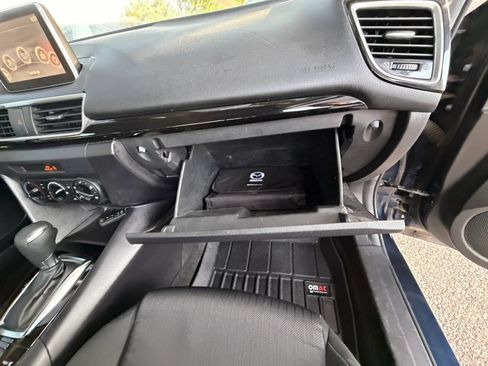 Used 2016 MAZDA MAZDA3 i Sport FWD image 31